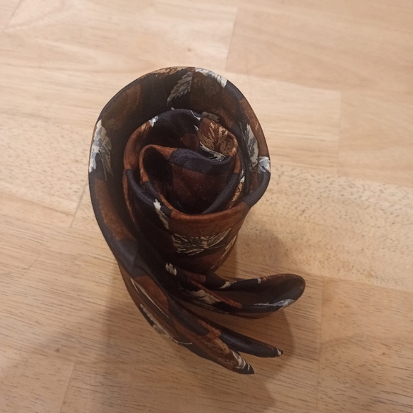 Classic Hugo Boss Men Black Floral 100% Silk Necktie Made In Italy - Picture 10 of 12